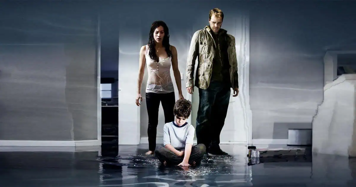 Mirrors (2008)