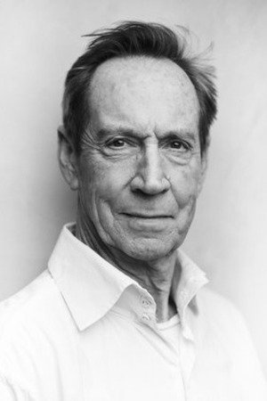 Jonathan Hyde Jonathan Hyde